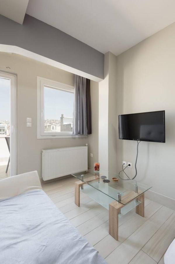 Caravanserai Studio 6 *